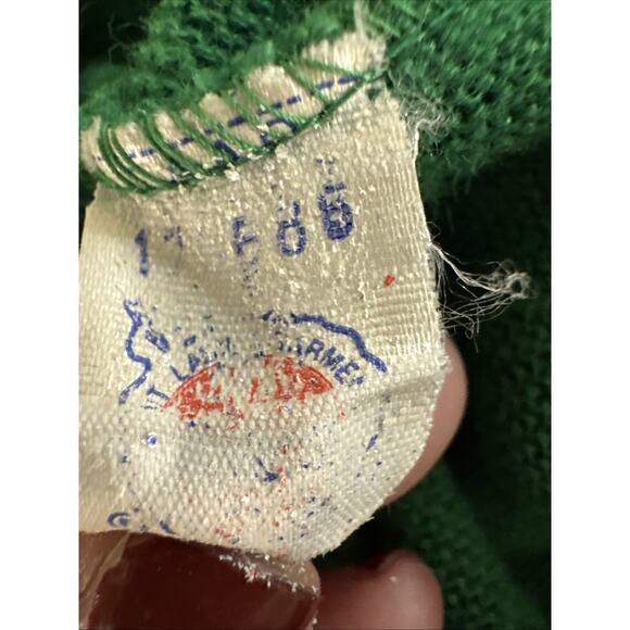 Vintage JCPenney The Fox Sweater Men's Sz L V-Neck Green Logo Union Made - Picture 5 of 5